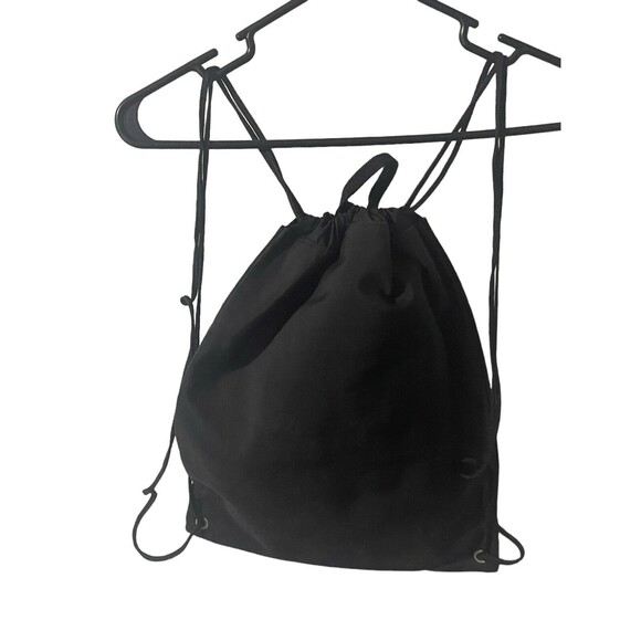 Walt Disney World Vintage Where Magic Lives Drawstring Black Backpack Cinch Bag - Picture 15 of 16